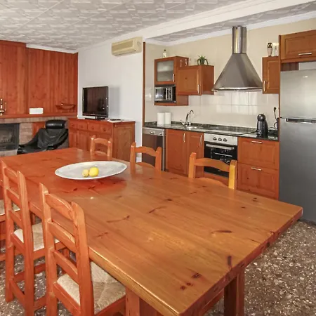 Vakantiehuis Amazing In With Kitchen